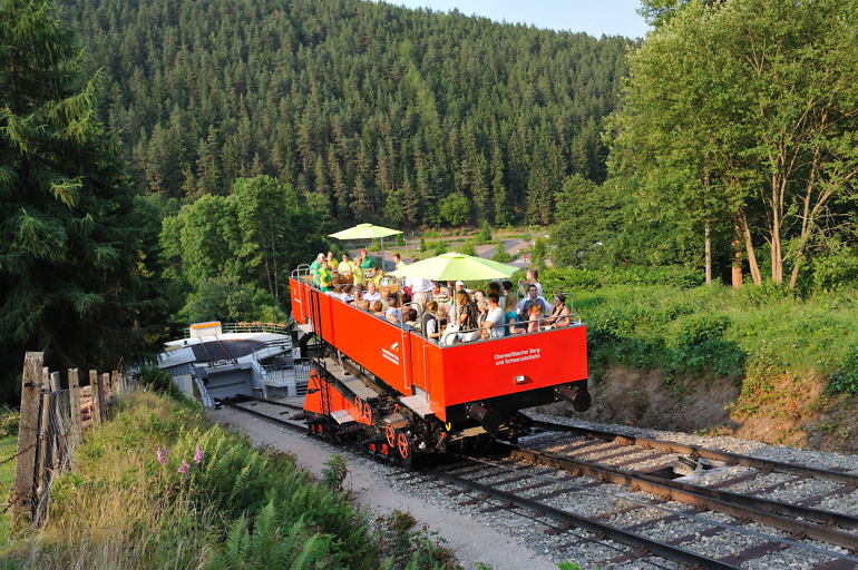 Freight platform with open-top carriage from the Thüringer Bergbahn