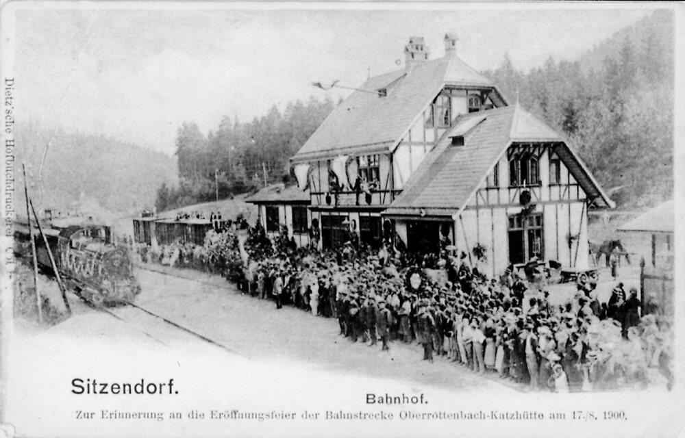 Postkarte zur Streckeneröffnung mit dem Bahnhof Sitzendorf. Foto: Sammlung M. Kurth